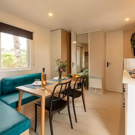 Le Pinedou, Mobil-home Niche Sous Les Pins Avec Jolie Vue